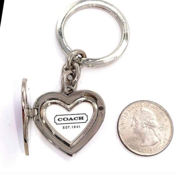 COACH Vintage Red Enamel Heart Locket Purse Charm Keychain # 1657 NWOT - Picture 7 of 7